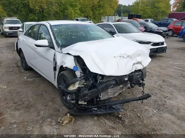 KMHLM4AG0NU317423 2022 HYUNDAI ELANTRA - Image 1