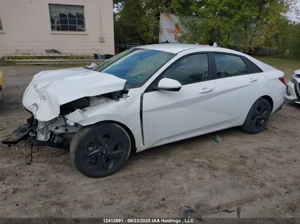 KMHLM4AG0NU317423 2022 HYUNDAI ELANTRA - Image 2