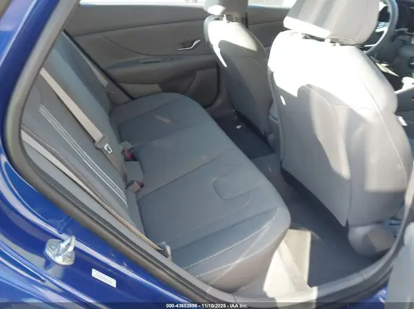 KMHLM4AG0NU326834 2022 HYUNDAI ELANTRA - Image 8