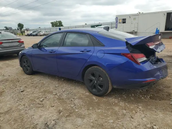 KMHLM4AG0NU330415 2022 HYUNDAI ELANTRA - Image 2