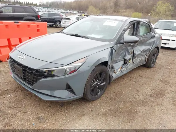 KMHLM4AG0NU343939 2022 HYUNDAI ELANTRA - Image 2