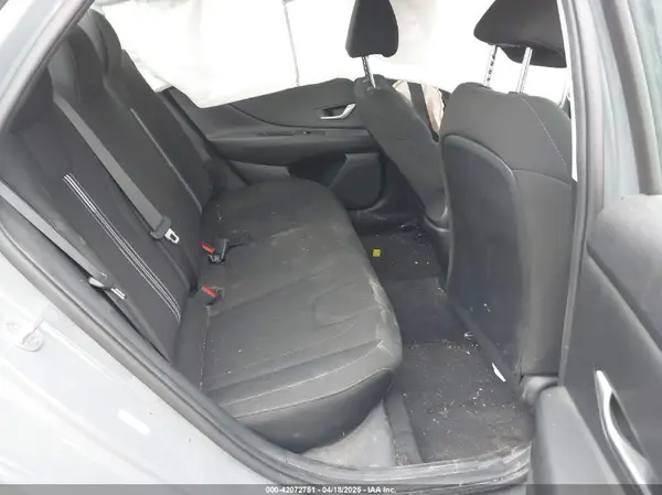 KMHLM4AG0NU343939 2022 HYUNDAI ELANTRA - Image 8