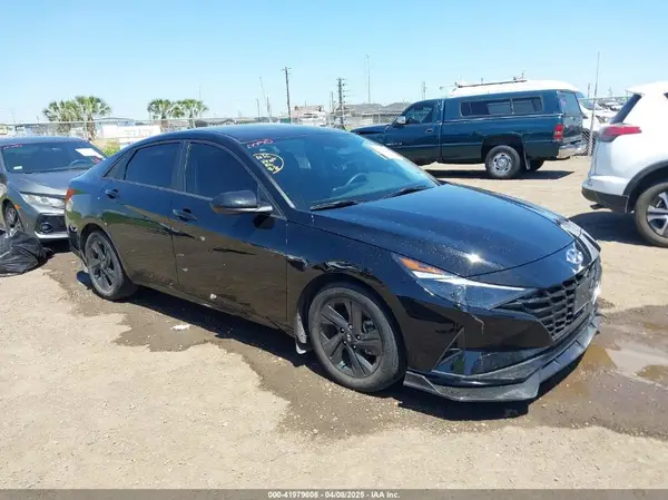 KMHLM4AG0NU344038 2022 HYUNDAI ELANTRA - Image 1