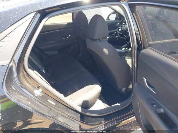 KMHLM4AG0NU344038 2022 HYUNDAI ELANTRA - Image 8