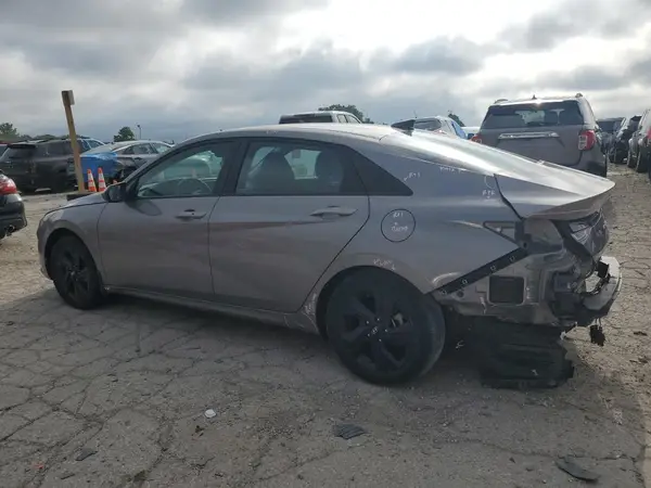 KMHLM4AG0NU363494 2022 HYUNDAI ELANTRA - Image 2