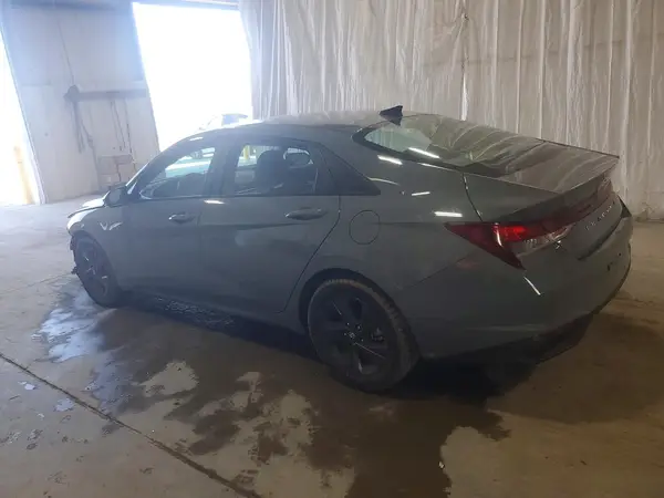 KMHLM4AG0NU365990 2022 HYUNDAI ELANTRA - Image 2