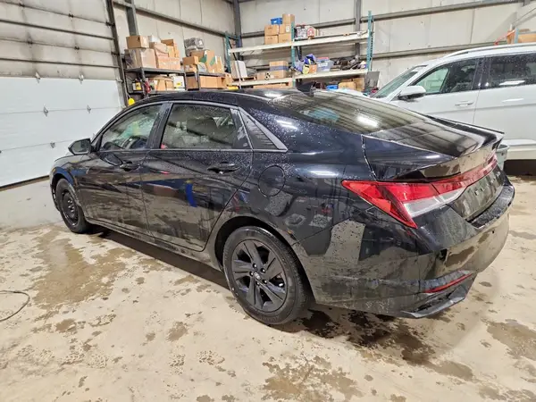KMHLM4AG0NU366637 2022 HYUNDAI ELANTRA - Image 2