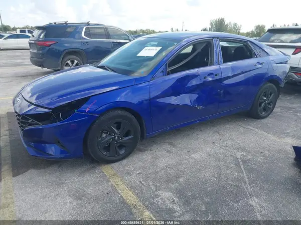 KMHLM4AG0PU374708 2023 HYUNDAI ELANTRA - Image 2