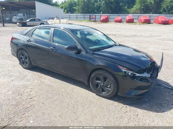 KMHLM4AG0PU376653 2023 HYUNDAI ELANTRA - Image 1