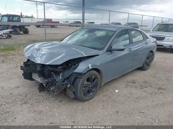 KMHLM4AG0PU377138 2023 HYUNDAI ELANTRA - Image 2