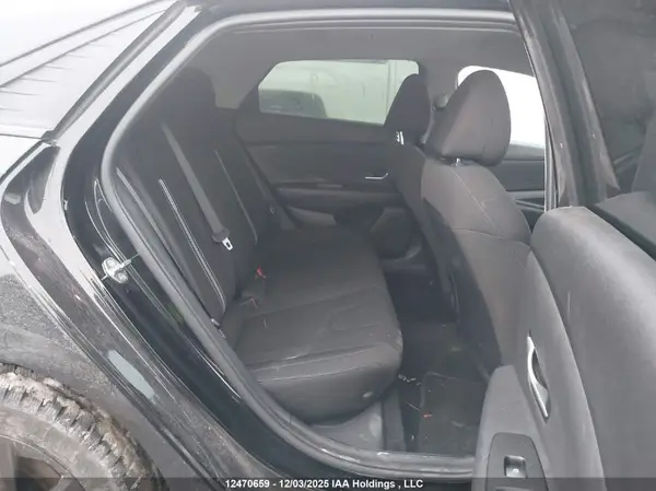 KMHLM4AG0PU379813 2023 HYUNDAI ELANTRA - Image 8