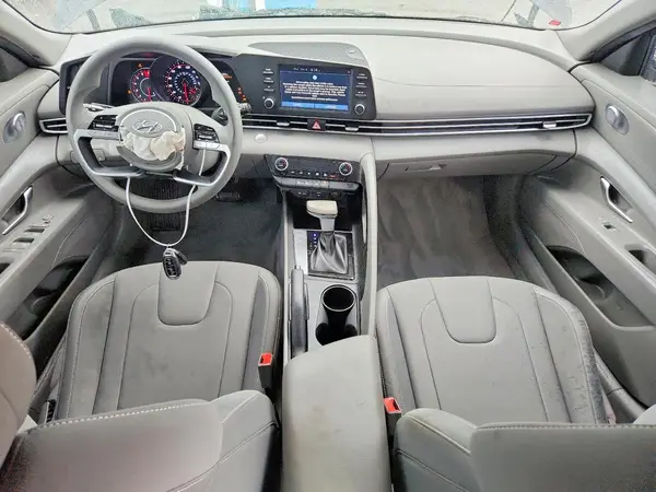KMHLM4AG0PU393582 2023 HYUNDAI ELANTRA - Image 8