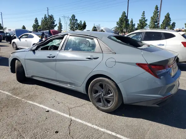 KMHLM4AG0PU396630 2023 HYUNDAI ELANTRA - Image 2
