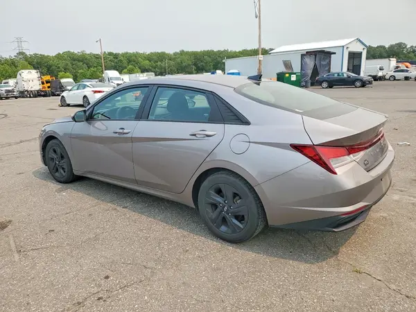KMHLM4AG0PU396921 2023 HYUNDAI ELANTRA - Image 2