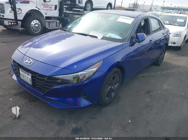 KMHLM4AG0PU425110 2023 HYUNDAI ELANTRA - Image 2
