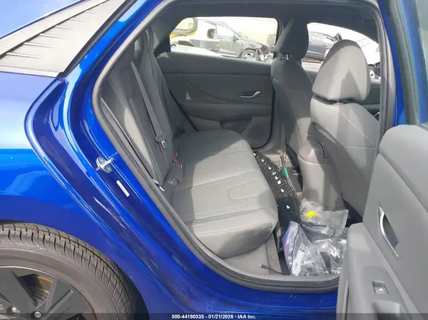 KMHLM4AG0PU425110 2023 HYUNDAI ELANTRA - Image 8