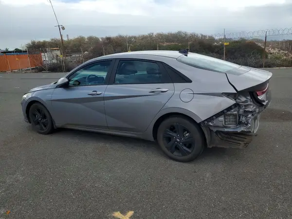 KMHLM4AG0PU428251 2023 HYUNDAI ELANTRA - Image 2