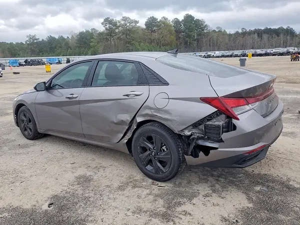 KMHLM4AG0PU457510 2023 HYUNDAI ELANTRA - Image 2