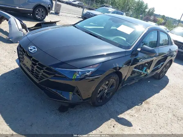KMHLM4AG0PU459693 2023 HYUNDAI ELANTRA - Image 2