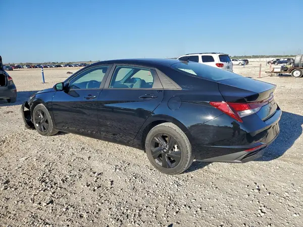 KMHLM4AG0PU467938 2023 HYUNDAI ELANTRA - Image 2