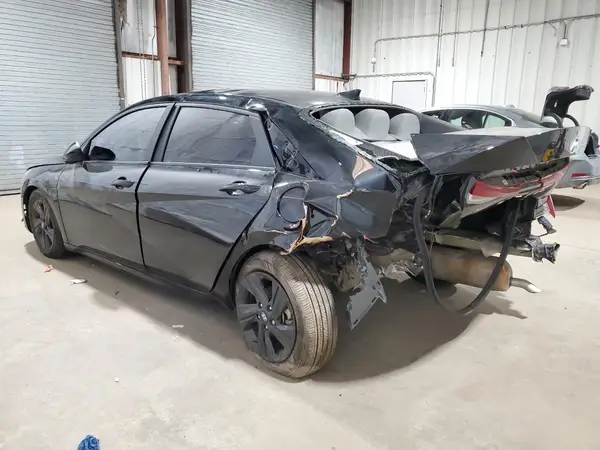 KMHLM4AG0PU468703 2023 HYUNDAI ELANTRA - Image 2