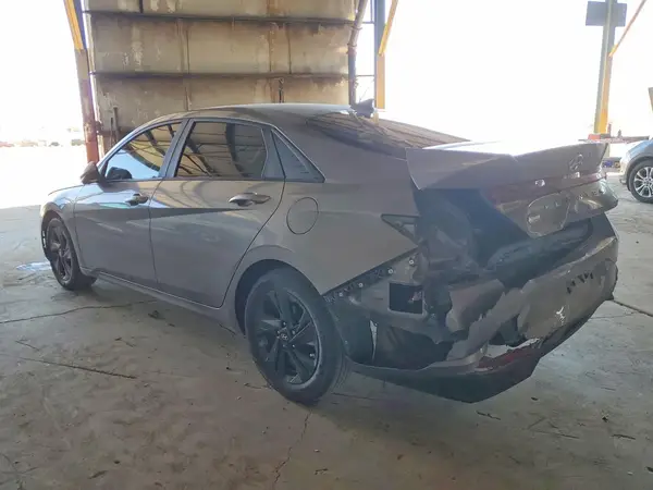 KMHLM4AG0PU474176 2023 HYUNDAI ELANTRA - Image 2
