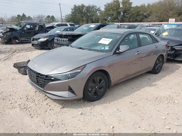 KMHLM4AG0PU535204 2023 HYUNDAI ELANTRA - Image 2