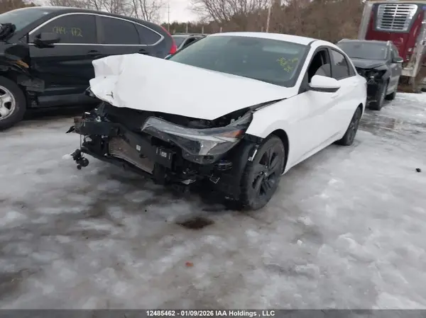 KMHLM4AG0PU551015 2023 HYUNDAI ELANTRA - Image 2