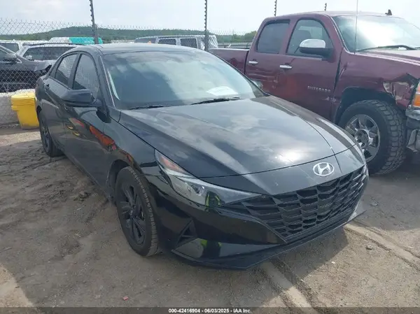 KMHLM4AG0PU563195 2023 HYUNDAI ELANTRA - Image 1