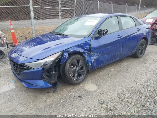 KMHLM4AG0PU572897 2023 HYUNDAI ELANTRA - Image 2