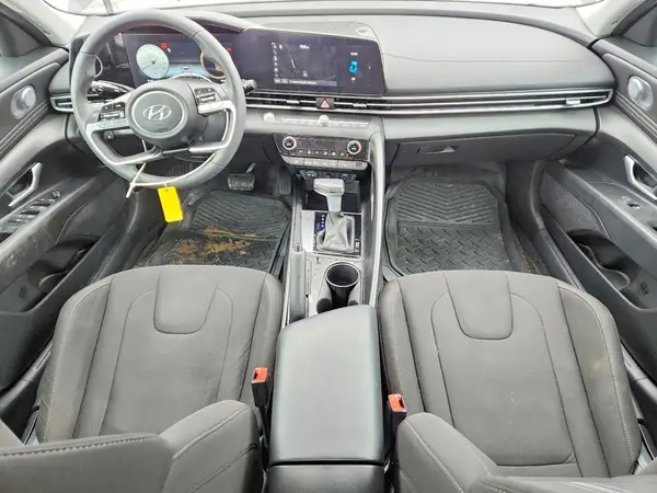 KMHLM4AG0PU574133 2023 HYUNDAI ELANTRA - Image 8