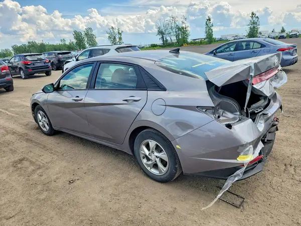 KMHLM4AG0PU583835 2023 HYUNDAI ELANTRA - Image 2