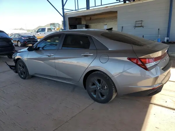 KMHLM4AG0PU584693 2023 HYUNDAI ELANTRA - Image 2