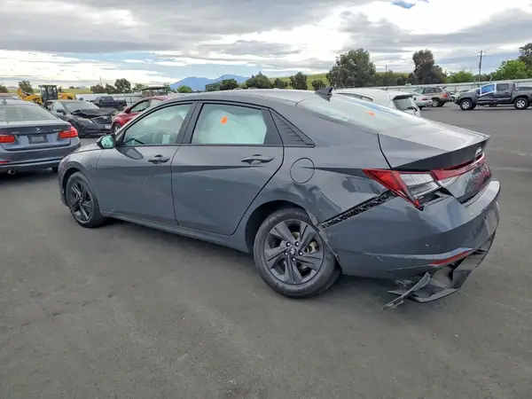 KMHLM4AG0PU586203 2023 HYUNDAI ELANTRA - Image 2