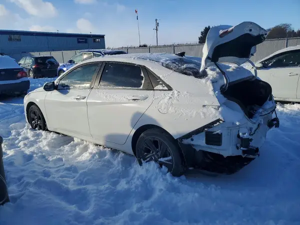 KMHLM4AG0PU588629 2023 HYUNDAI ELANTRA - Image 2