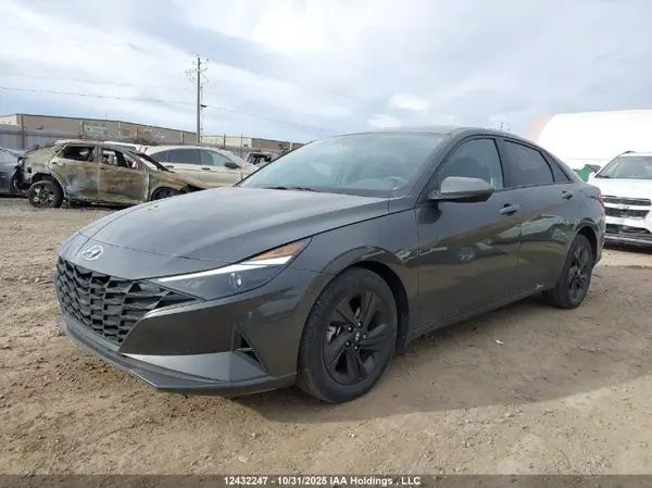 KMHLM4AG0PU602593 2023 HYUNDAI ELANTRA - Image 2