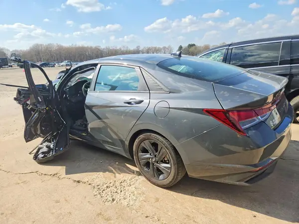 KMHLM4AG0PU606918 2023 HYUNDAI ELANTRA - Image 2