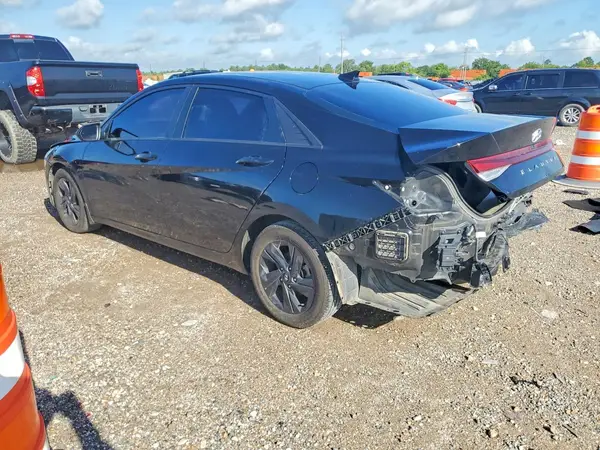 KMHLM4AG0PU607762 2023 HYUNDAI ELANTRA - Image 2