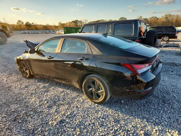 KMHLM4AG0PU610032 2023 HYUNDAI ELANTRA - Image 2