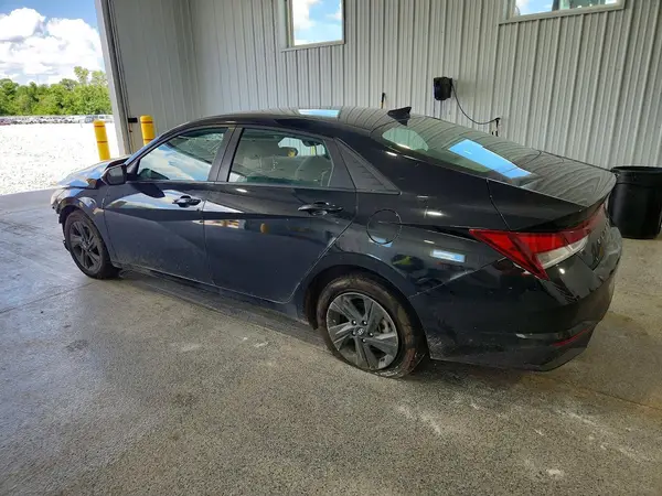 KMHLM4AG0PU613898 2023 HYUNDAI ELANTRA - Image 2