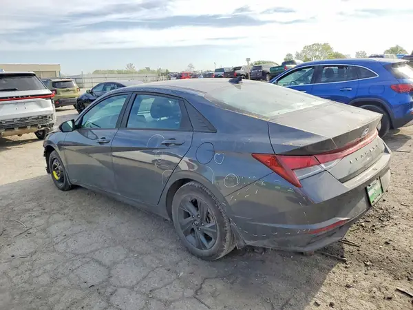 KMHLM4AG0PU623525 2023 HYUNDAI ELANTRA - Image 2