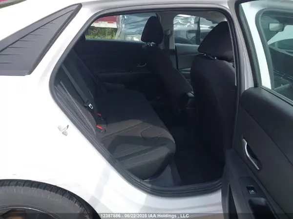 KMHLM4AG0PU623637 2023 HYUNDAI ELANTRA - Image 8