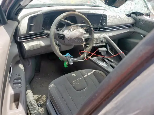 KMHLM4AG0PU626375 2023 HYUNDAI ELANTRA - Image 8