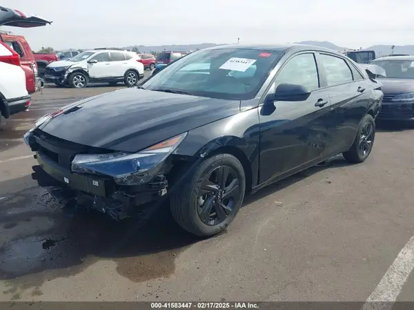KMHLM4AG0PU630121 2023 HYUNDAI ELANTRA - Image 2
