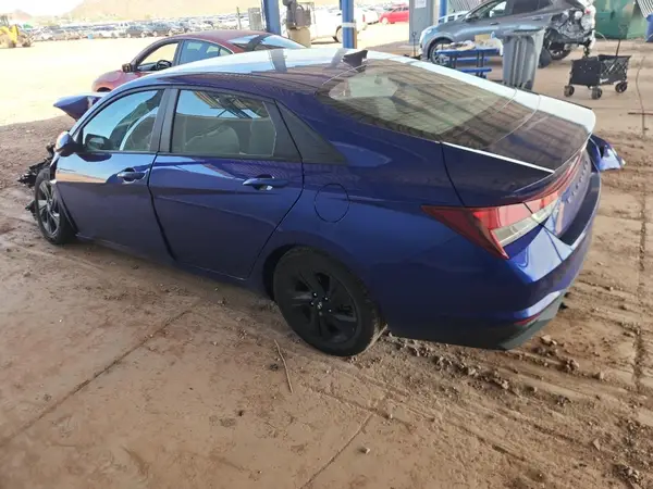 KMHLM4AG1MU067110 2021 HYUNDAI ELANTRA - Image 2