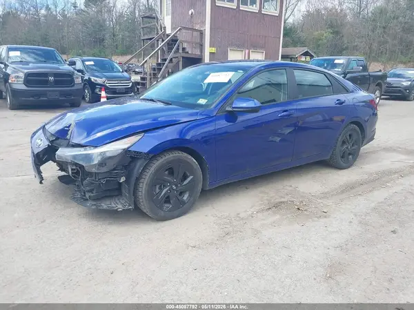 KMHLM4AG1MU068175 2021 HYUNDAI ELANTRA - Image 2