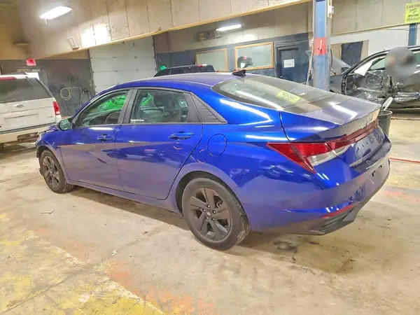 KMHLM4AG1MU069245 2021 HYUNDAI ELANTRA - Image 2