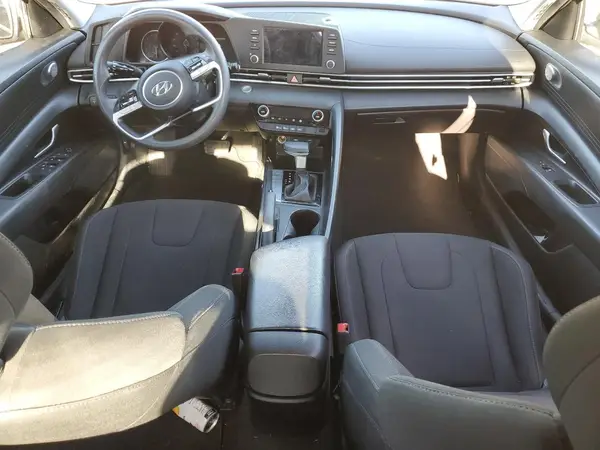 KMHLM4AG1MU071030 2021 HYUNDAI ELANTRA - Image 8
