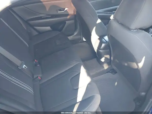 KMHLM4AG1MU073313 2021 HYUNDAI ELANTRA - Image 8