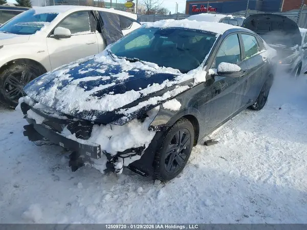 KMHLM4AG1MU075465 2021 HYUNDAI ELANTRA - Image 2